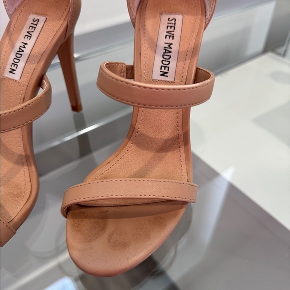 Steve Madden Nude 4” Heel Strappy Sandals (Sz 5.5) - Picture 4 of 7
